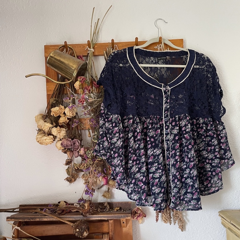 Navy Floral and Lace Flowy Blouse